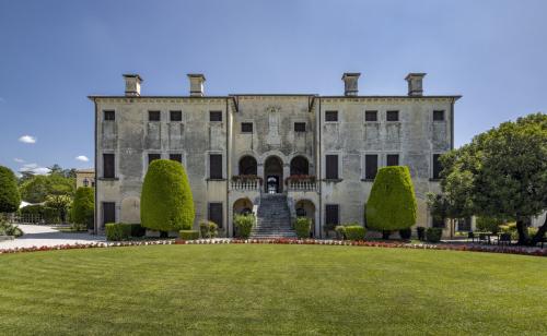 Facciata Villa Godi