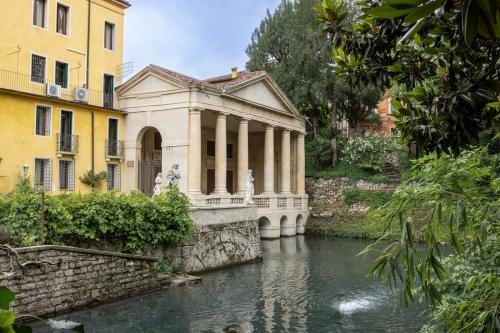 Esterno Loggia Valmarana