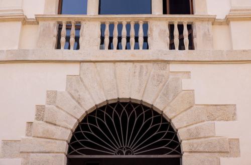 Dettaglio Palazzo Da Monte