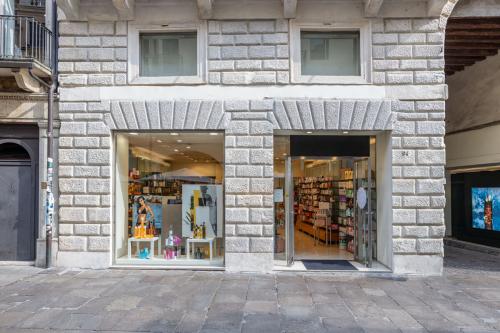 Dettaglio facciata Palazzo Poiana