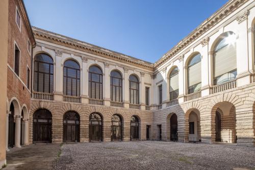 Facciate corte interna Palazzo Thiene