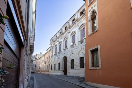 Esterno Palazzo Iseppo da Porto Festa