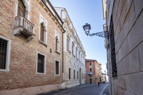 Esterno Palazzo Iseppo da Porto Festa