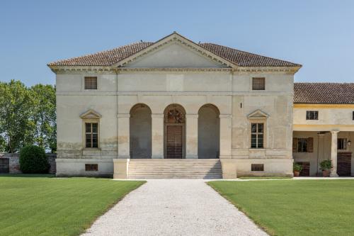 Facciata Villa Saraceno