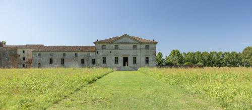 Retro Villa Saraceno
