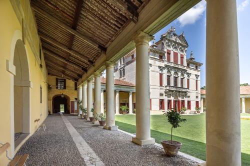 Patio  Villa Angarano