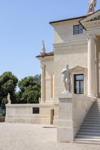 Dettaglio Villa Almerico Capra