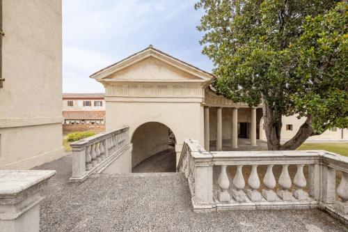 Scalinata  Villa Badoer