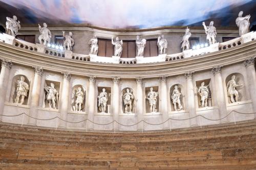 Loggia corinzia Teatro Olimpico