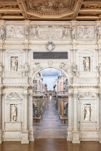 Dettaglio scaenae frons Teatro Olimpico