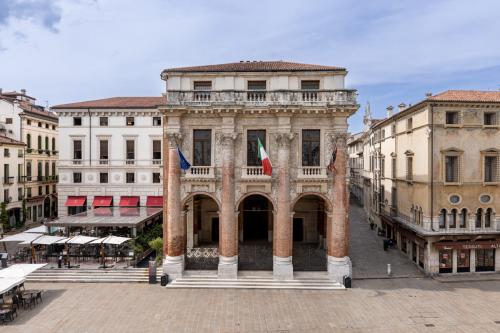 Esterno Loggia del Capitaniato