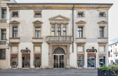 Facciata Palazzo Capra