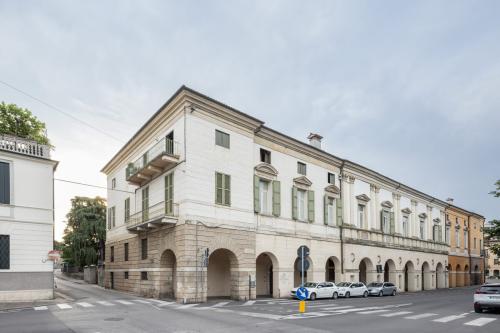 Esterno Palazzo Civena