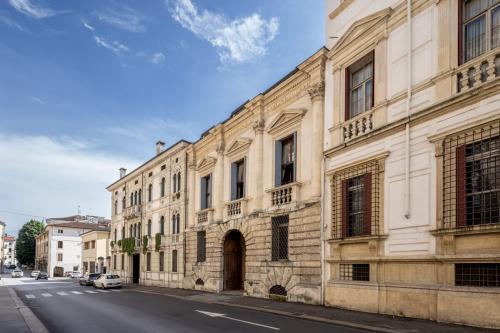 Esterno Palazzo Schio