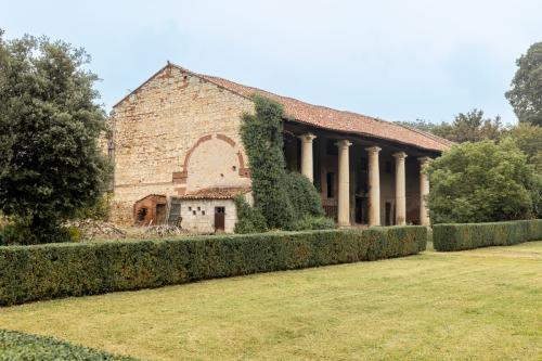 Esterno Barchesse Villa Trissino