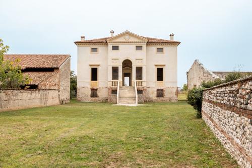 Esterno Villa Forni Cerato