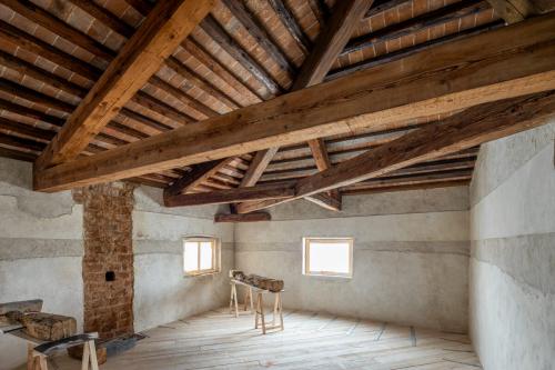 Interno Villa Forni Cerato