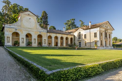 Barchessa lato ovest Villa Barbaro