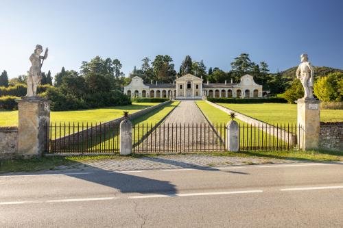 Ingresso Villa Barbaro