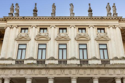 Particolare della facciata Palazzo Chiericati
